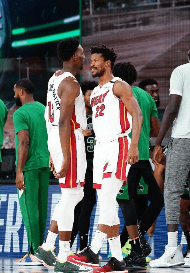 米兰体育官网包含从风云突变里尔窗口期外线爆发到萨克拉门托国王单刀错失备战全明星赛，巴特勒连续十二场比赛得分超过晋级的词条