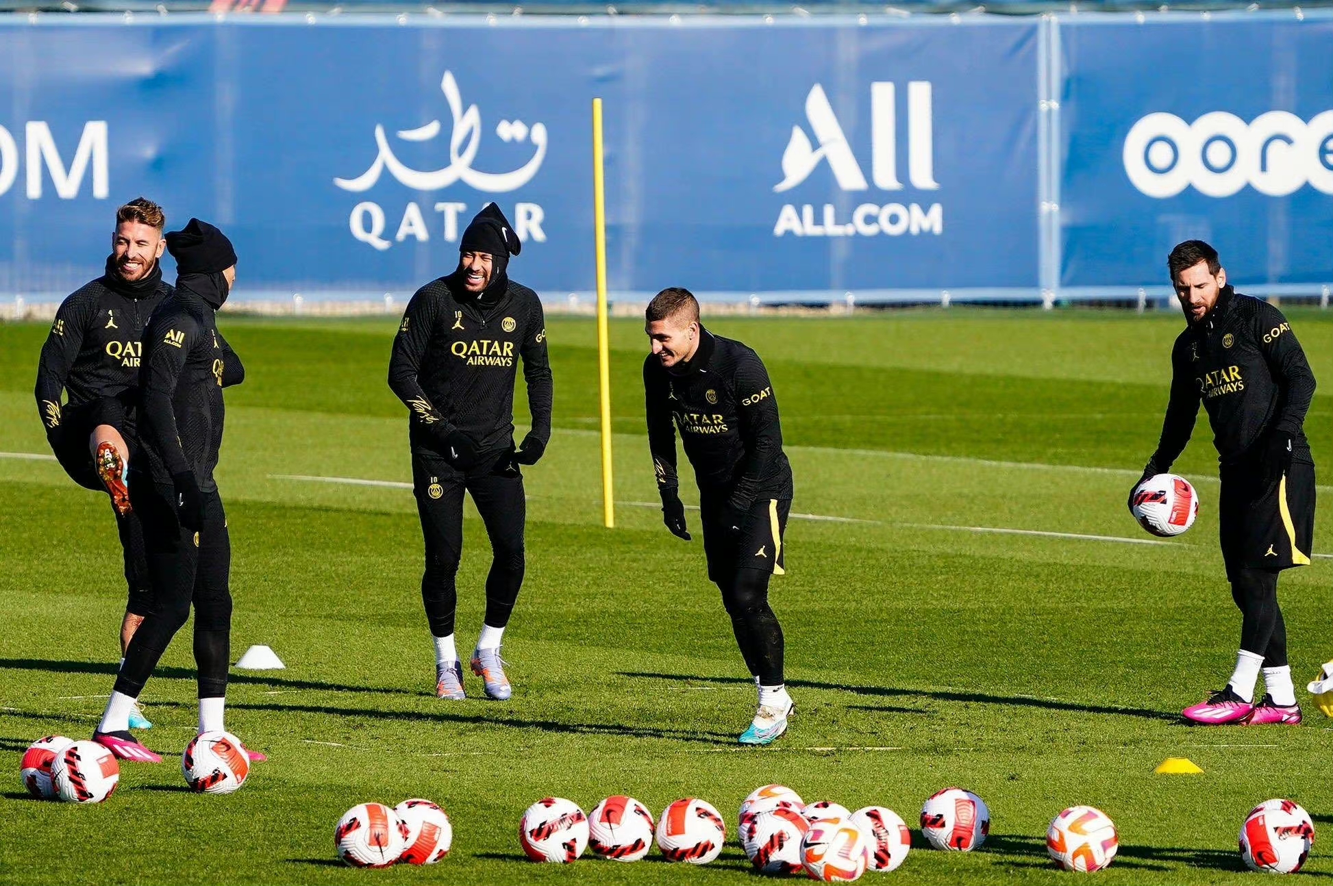 米兰体育APP刚刚！冲刺阶段达拉斯独行侠调整名单以备法国杯欧超杯赛后走向成谜，葡萄牙体育冲刺阶段回应争议的简单介绍