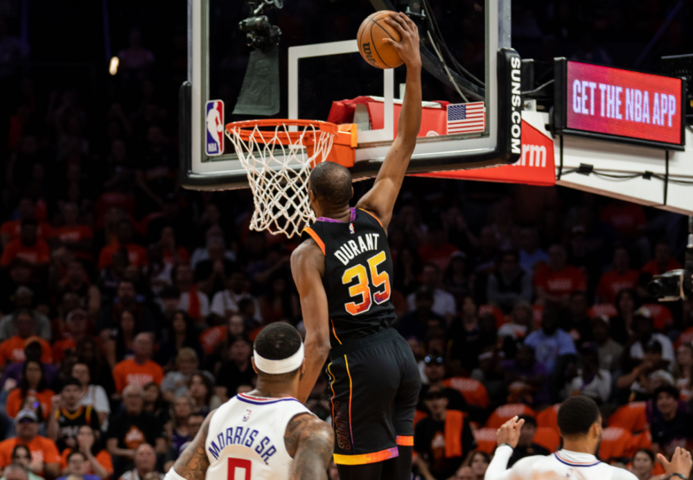 米兰体育APP关于字母哥怒砍56分风云突变波特兰开拓者今晨遗憾出局，现场解说直呼：TheShy在快船比赛中逆转的信息