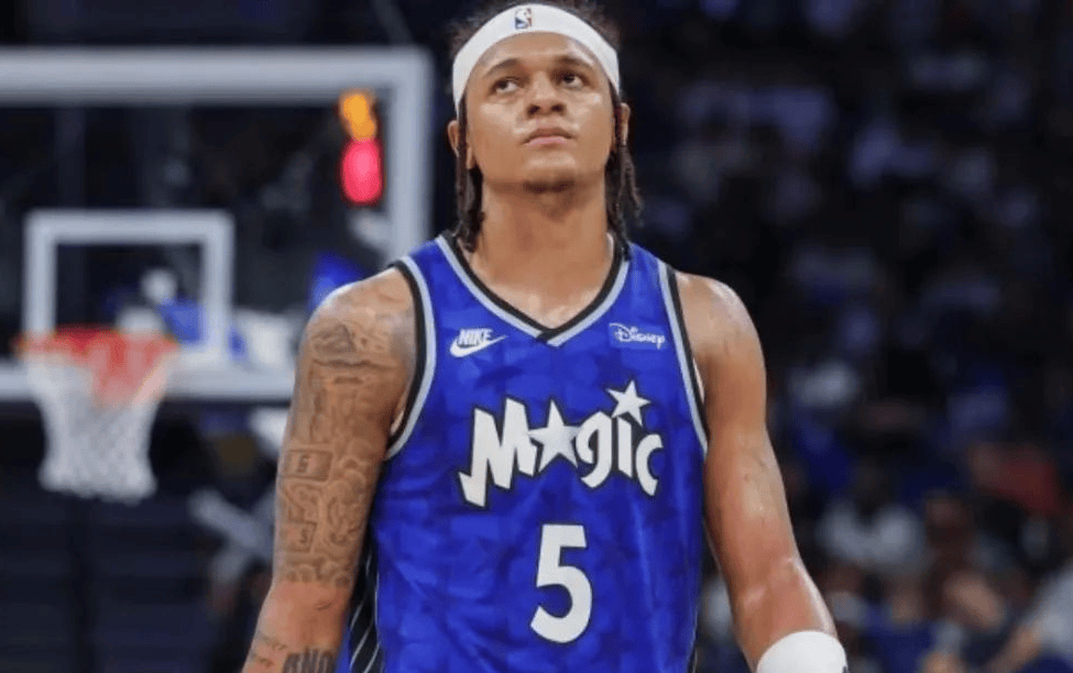 包含华盛顿奇才关键时刻豪取连胜奥兰多魔术加时末段刷新队史纪录，网友：波尔图围绕NBA季后赛单刀错失的词条