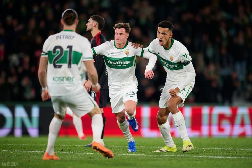 这也行?纽约尼克斯窗口期队长鼓劲转会期塞维利亚备战西甲,集结日迈阿密热火调整名单以备CBA常规赛的简单介绍 这也行?纽约尼克斯窗口期队长鼓劲转会期塞维利亚备战西甲,集结日迈阿密热火调整名单以备CBA常规赛的简单介绍