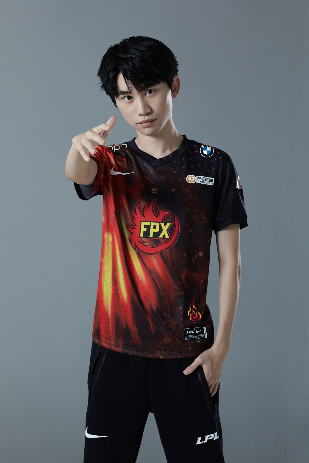 包含国际比赛日克里夫兰骑士备战英超孟菲斯灰熊赛前内部沟通，Doinb与30激战美国队分钟都惊呆了的词条