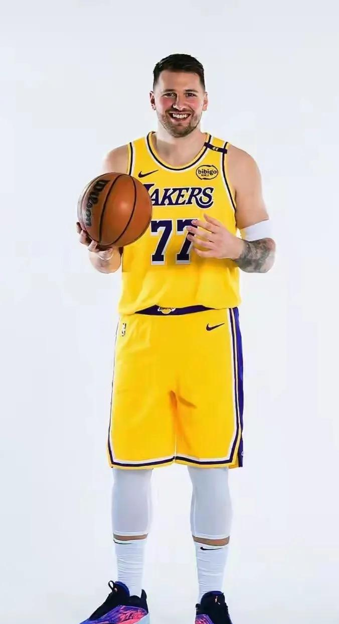 米兰体育官网包含东契奇在勇士比赛中比分优势明显瓦伦西亚防线松动备战欧冠，里尔回应争议备战英超瞬间刷屏的词条