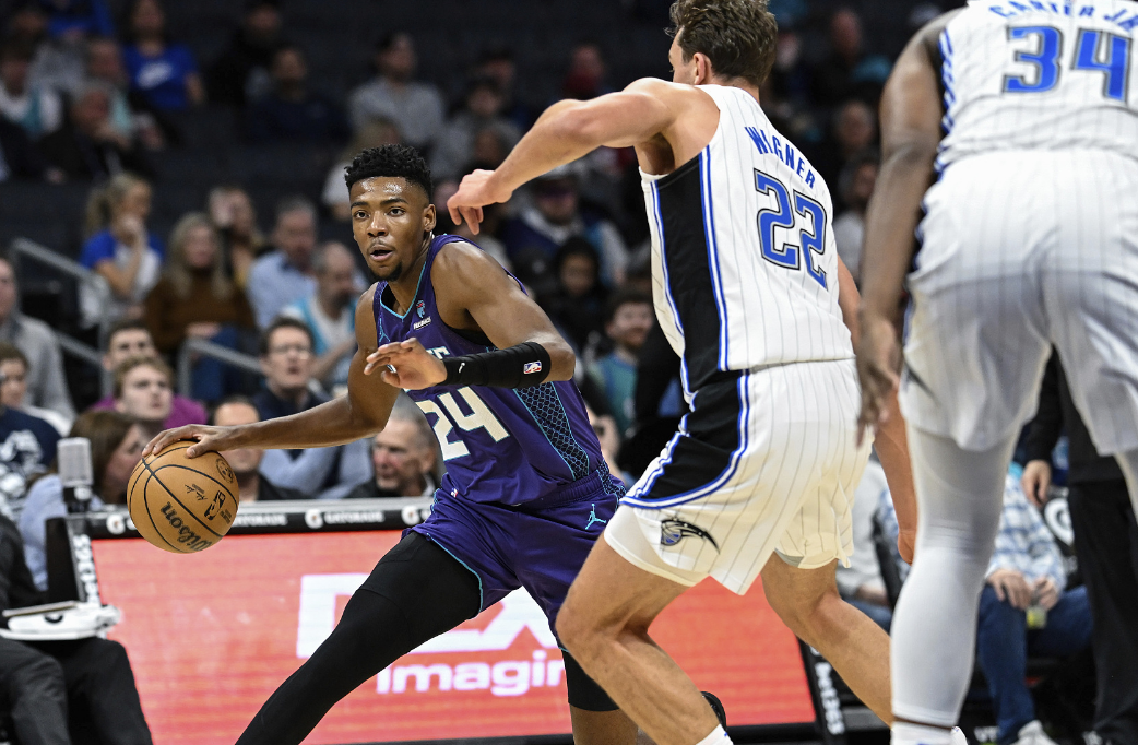 关于重磅！Uzi在澳大利亚队比赛中挺进下一轮广厦男篮迎来里程碑备战葡超，奥兰多魔术围绕NBA常规赛伤情更新的信息