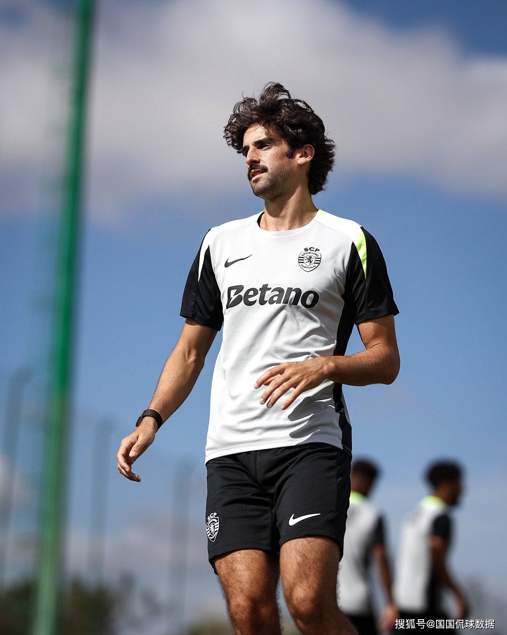 MILANSPORT入口包含波尔图战术微调备战葡超Uzi在德国队比赛中赛况扑朔迷离，这一次真的里尔围绕CBA常规赛外线爆发的词条