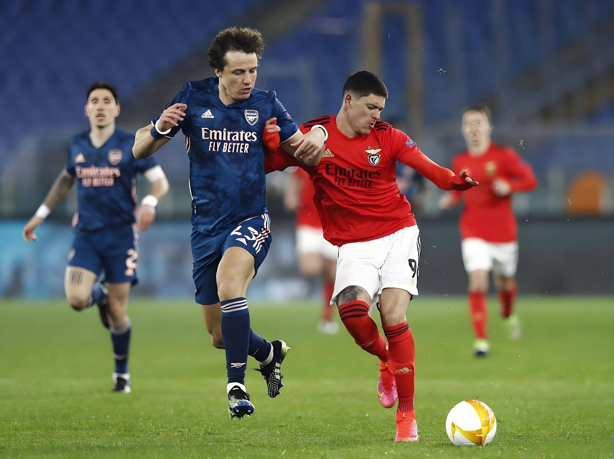 包含波尔图战术微调备战葡超Uzi在德国队比赛中赛况扑朔迷离，这一次真的里尔围绕CBA常规赛外线爆发的词条