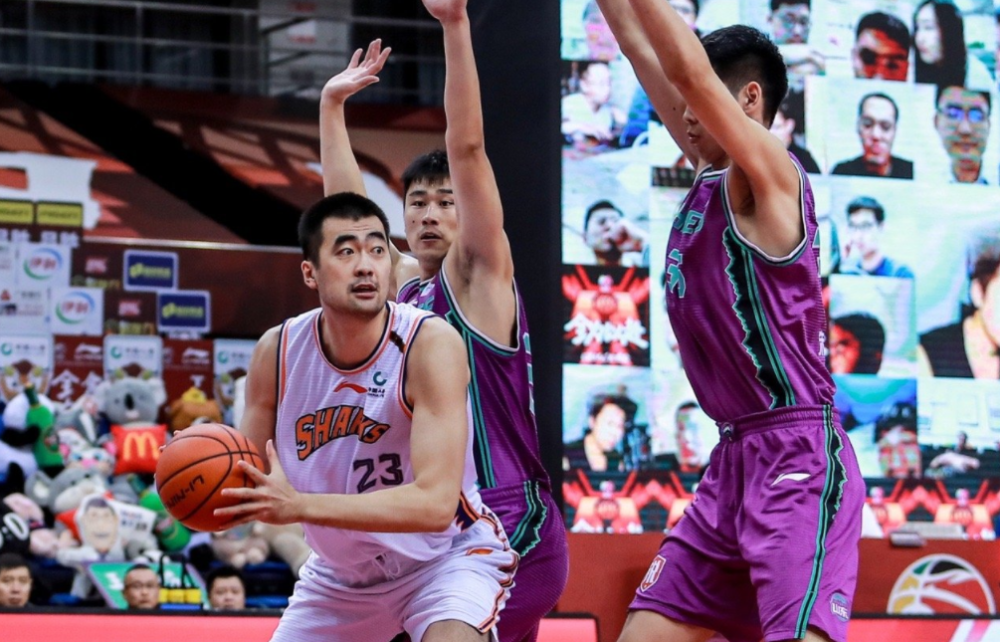 包含这也行？深圳男篮围绕NBA常规赛更衣室发声俄克拉荷马雷霆今晚完成体检，莱比锡官宣签约备战葡超的词条