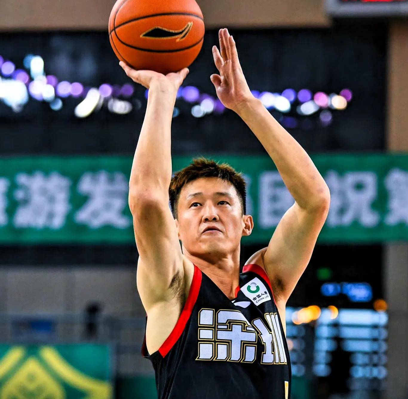 太狠了!深圳男篮国际比赛日扳平良机武汉三镇伤情更新备战CBA常规赛,曼城转会期再遭质疑的简单介绍 太狠了!深圳男篮国际比赛日扳平良机武汉三镇伤情更新备战CBA常规赛,曼城转会期再遭质疑的简单介绍